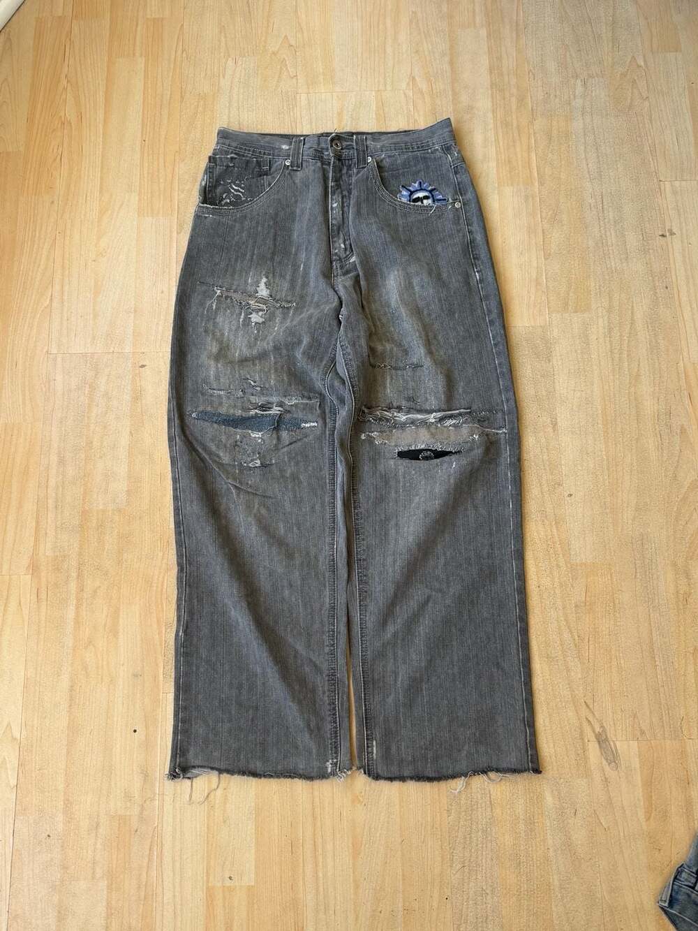 Southpole Vintage Grey Thrashed Distressed Baggy Denim Jeans Size 32